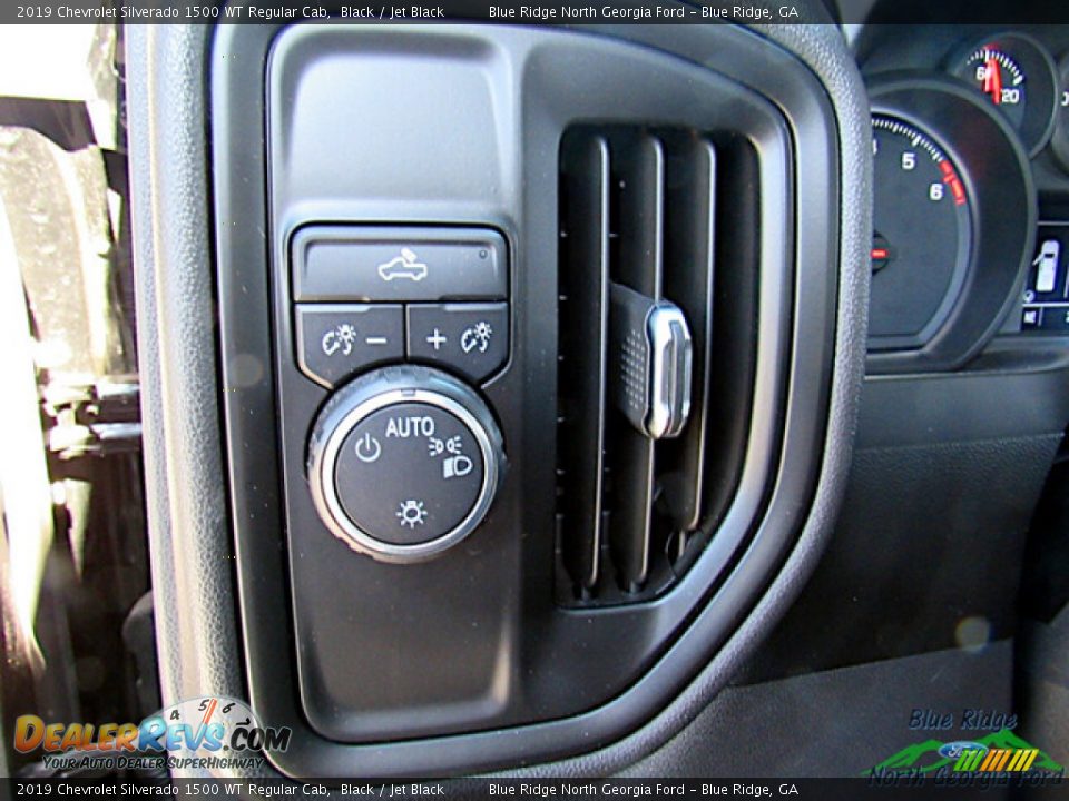 Controls of 2019 Chevrolet Silverado 1500 WT Regular Cab Photo #21