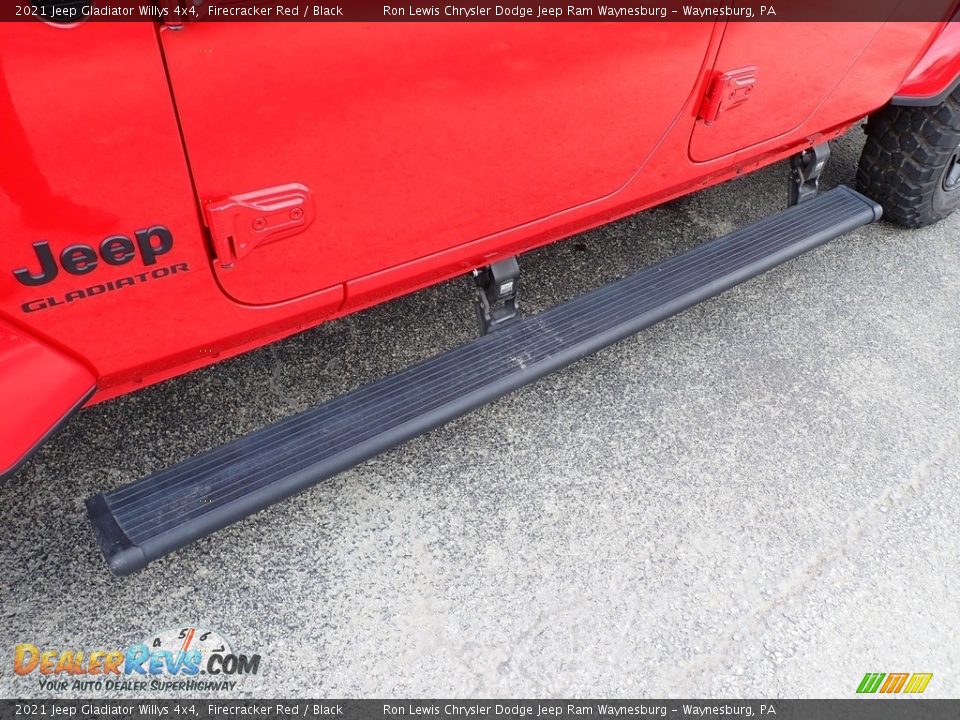 2021 Jeep Gladiator Willys 4x4 Firecracker Red / Black Photo #11