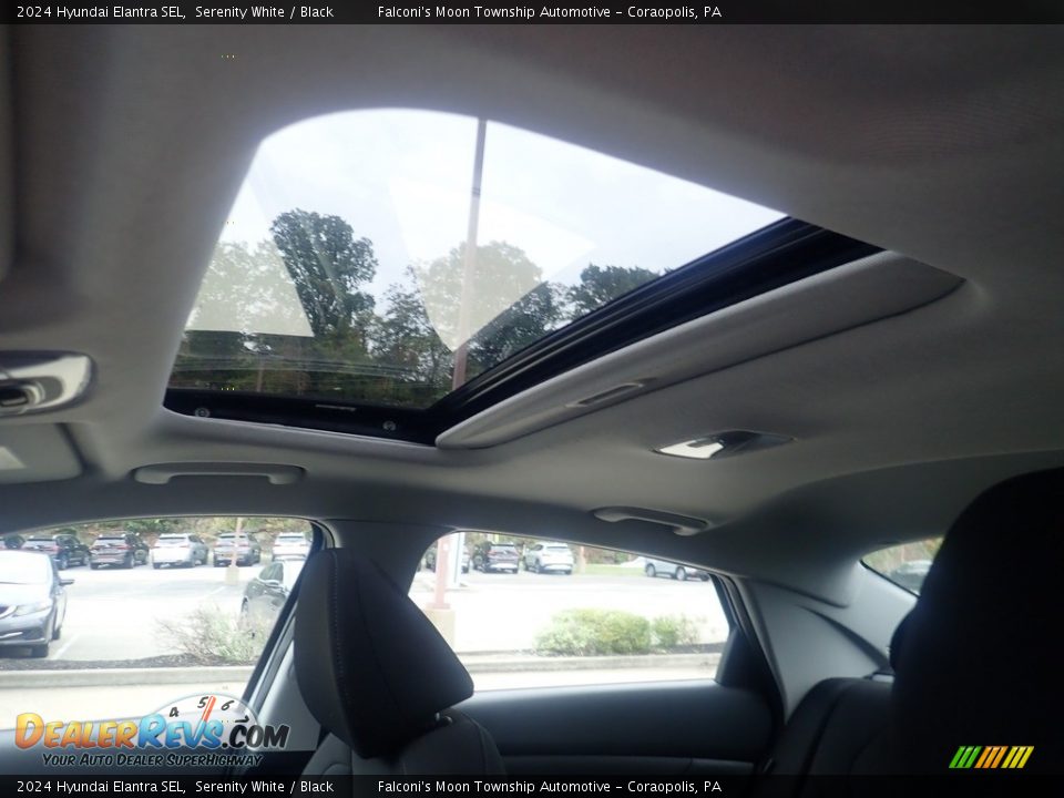 Sunroof of 2024 Hyundai Elantra SEL Photo #15