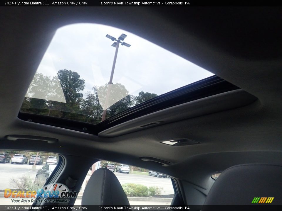 Sunroof of 2024 Hyundai Elantra SEL Photo #15