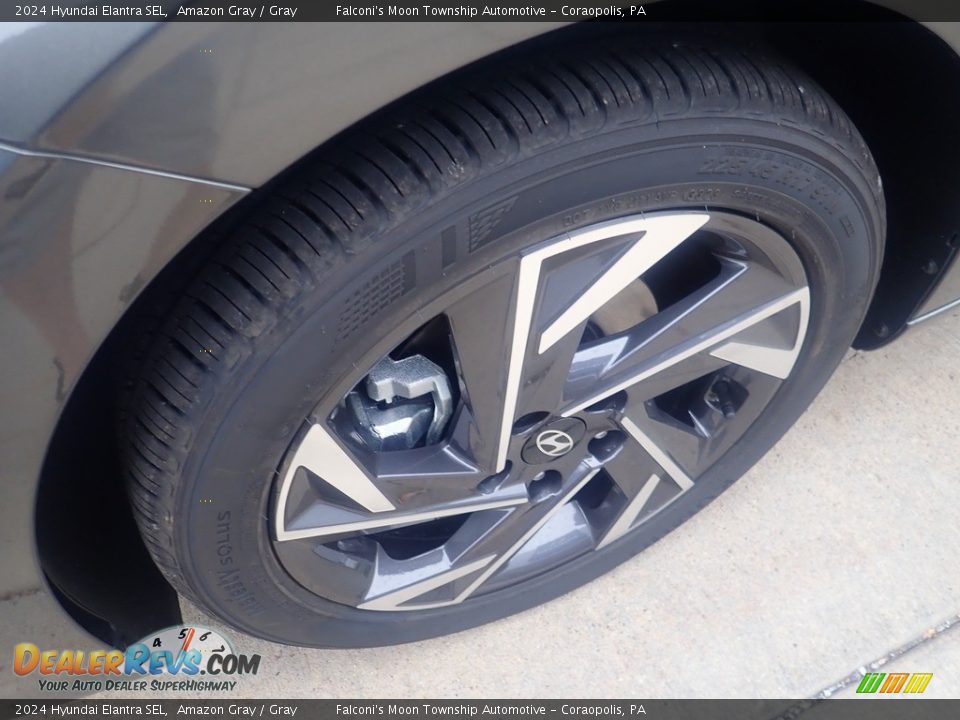 2024 Hyundai Elantra SEL Amazon Gray / Gray Photo #10