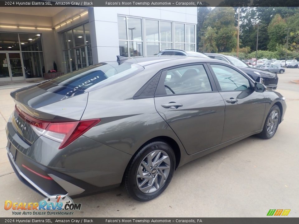 2024 Hyundai Elantra SEL Amazon Gray / Black Photo #2
