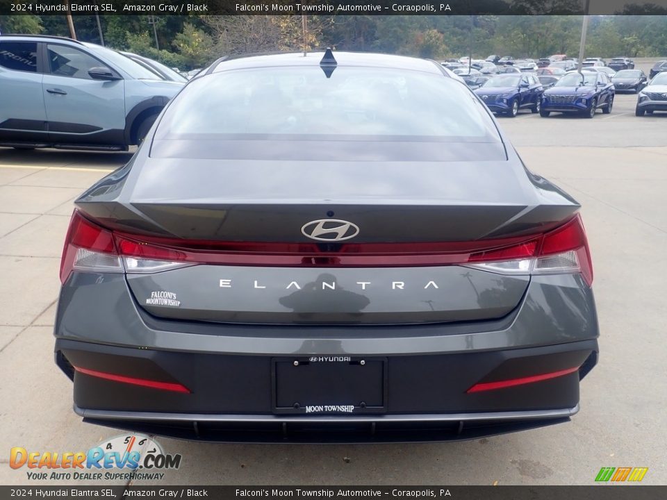 2024 Hyundai Elantra SEL Amazon Gray / Black Photo #3