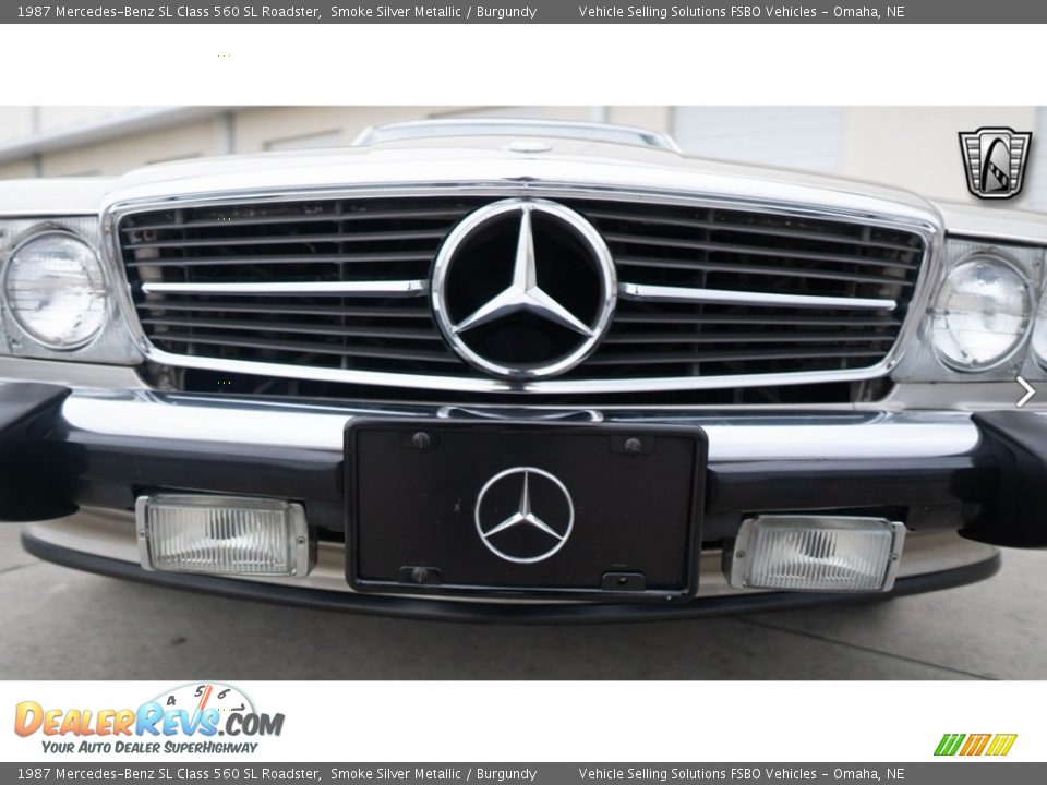 1987 Mercedes-Benz SL Class 560 SL Roadster Smoke Silver Metallic / Burgundy Photo #15