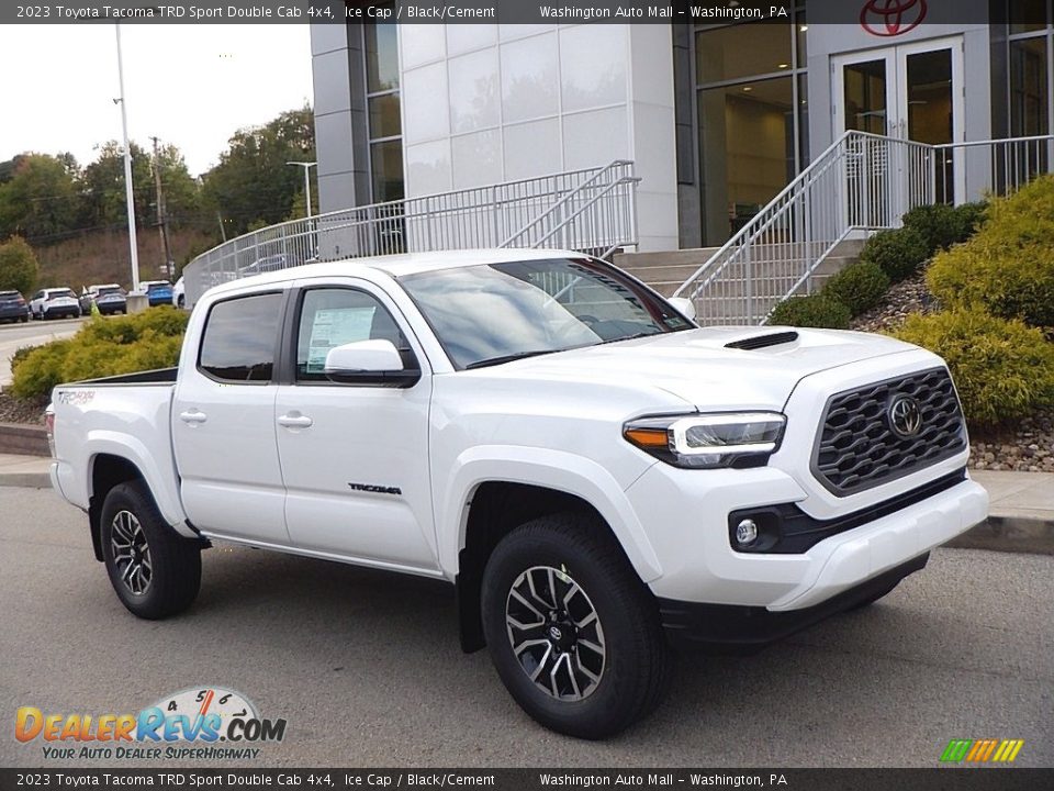 Front 3/4 View of 2023 Toyota Tacoma TRD Sport Double Cab 4x4 Photo #1