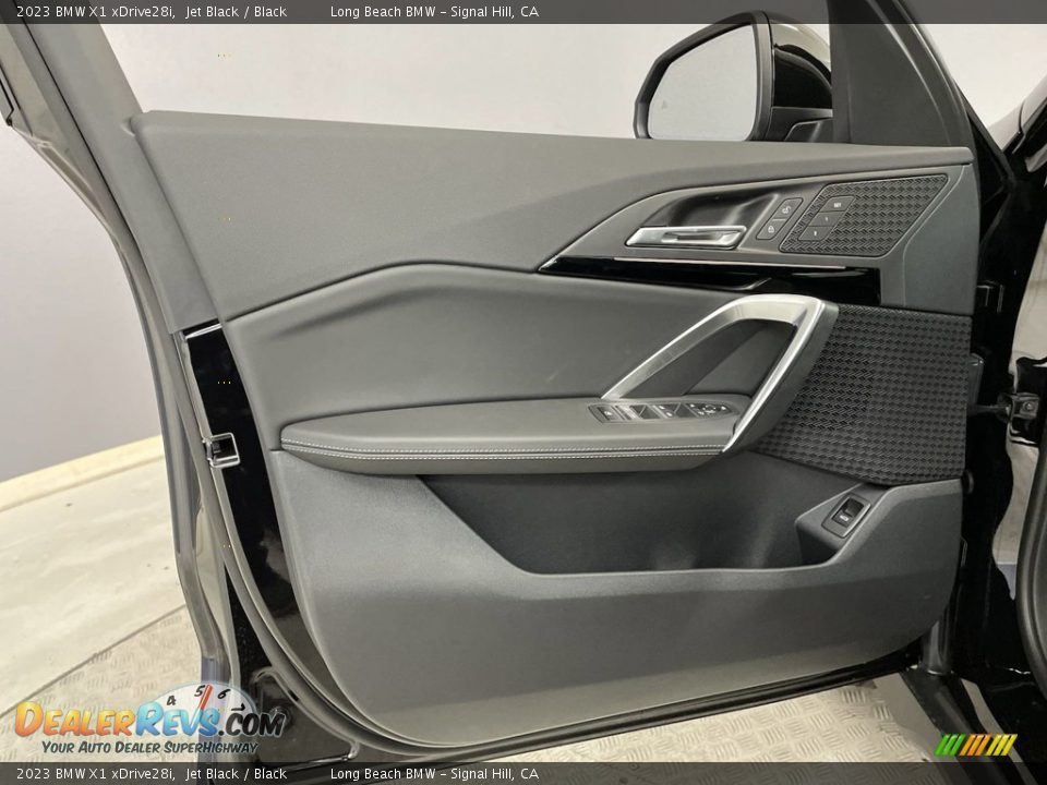 Door Panel of 2023 BMW X1 xDrive28i Photo #10