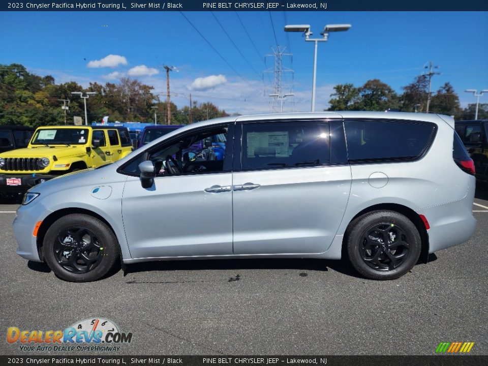 2023 Chrysler Pacifica Hybrid Touring L Silver Mist / Black Photo #3