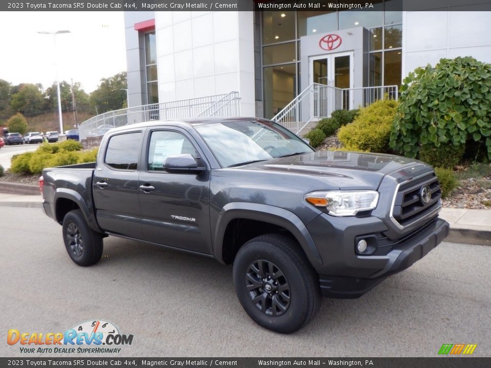 Front 3/4 View of 2023 Toyota Tacoma SR5 Double Cab 4x4 Photo #1