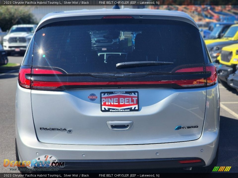 2023 Chrysler Pacifica Hybrid Touring L Silver Mist / Black Photo #6