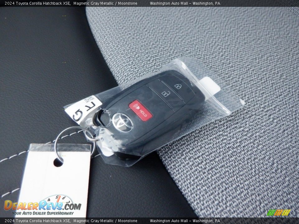 Keys of 2024 Toyota Corolla Hatchback XSE Photo #31