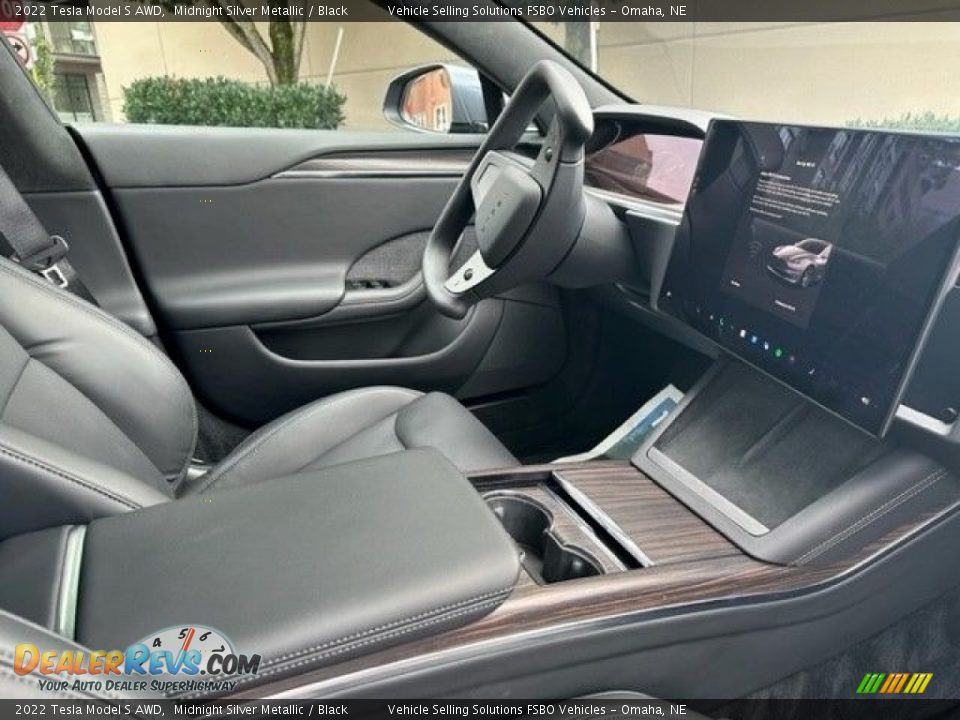 Front Seat of 2022 Tesla Model S AWD Photo #4