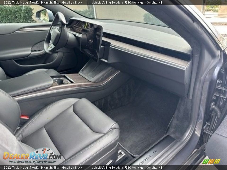 Dashboard of 2022 Tesla Model S AWD Photo #5