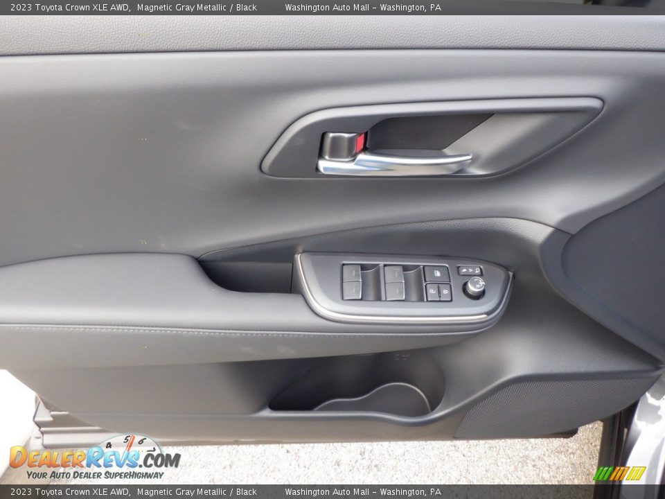 Door Panel of 2023 Toyota Crown XLE AWD Photo #8