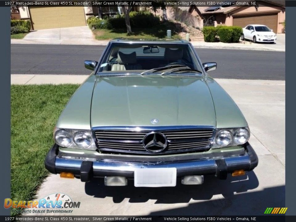 1977 Mercedes-Benz SL Class 450 SL roadster Silver Green Metallic / Parchment Photo #10