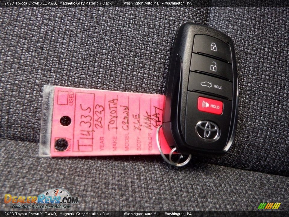 Keys of 2023 Toyota Crown XLE AWD Photo #29