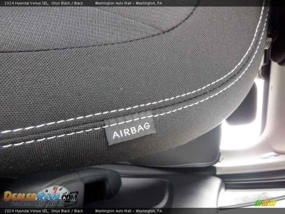 2024 Hyundai Venue SEL Onyx Black / Black Photo #12
