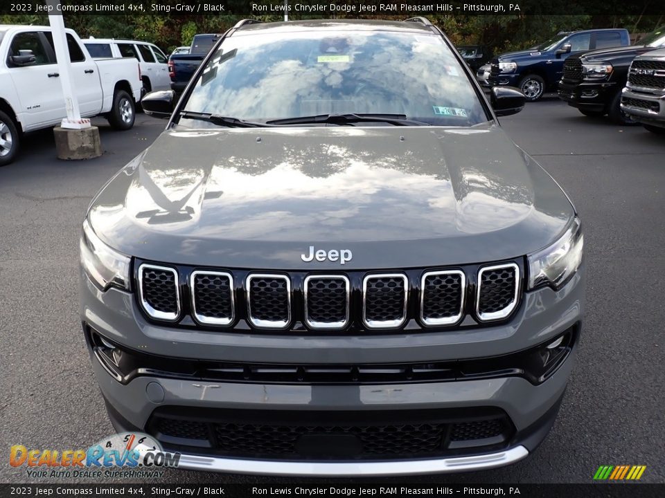 2023 Jeep Compass Limited 4x4 Sting-Gray / Black Photo #9
