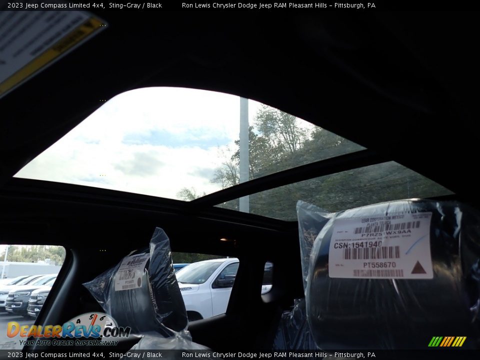 Sunroof of 2023 Jeep Compass Limited 4x4 Photo #18