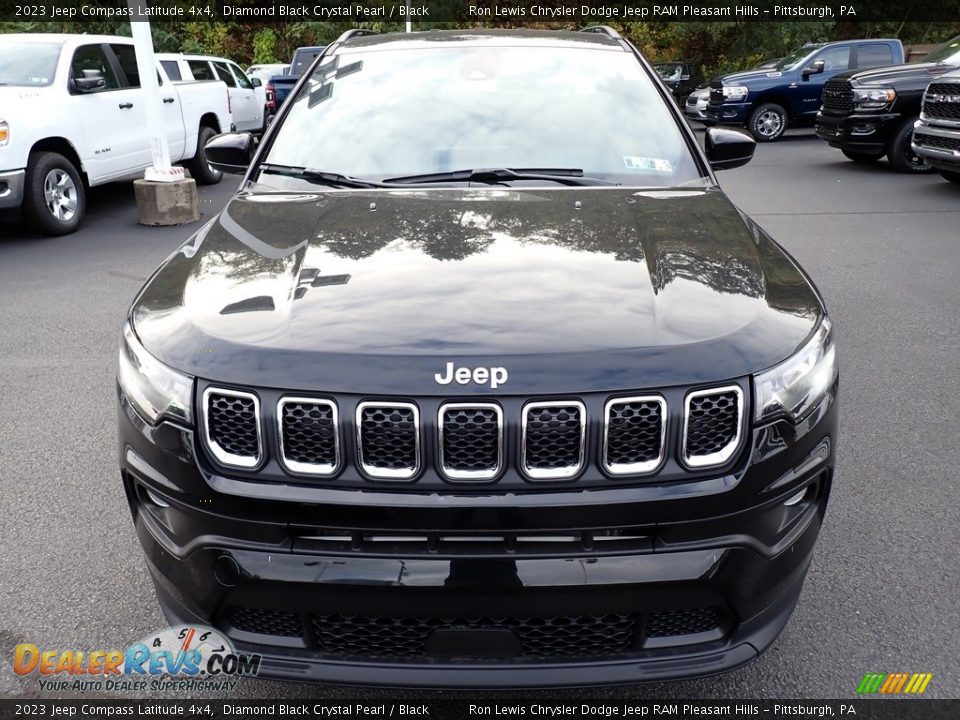 2023 Jeep Compass Latitude 4x4 Diamond Black Crystal Pearl / Black Photo #9