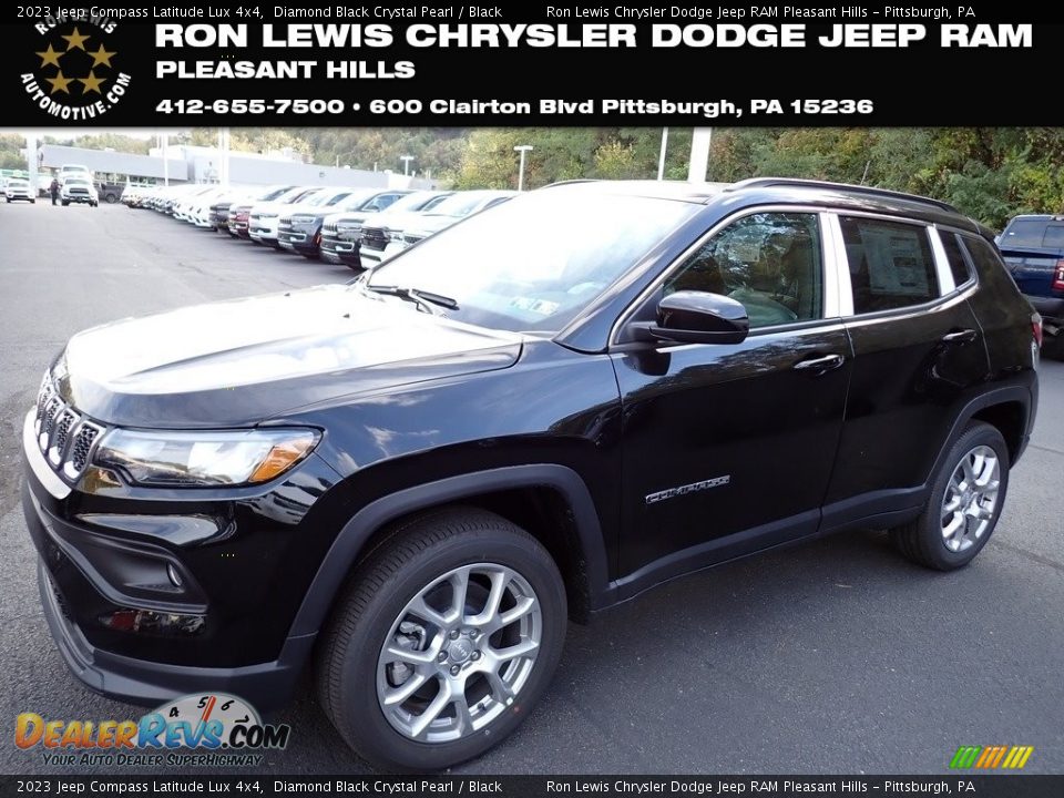 2023 Jeep Compass Latitude Lux 4x4 Diamond Black Crystal Pearl / Black Photo #1