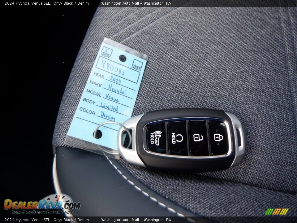Keys of 2024 Hyundai Venue SEL Photo #29