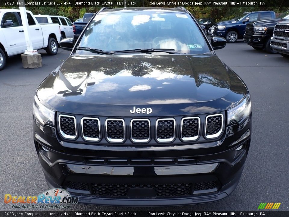 2023 Jeep Compass Latitude Lux 4x4 Diamond Black Crystal Pearl / Black Photo #9