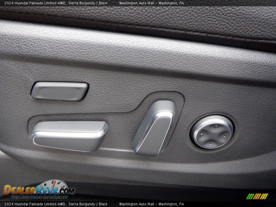 2024 Hyundai Palisade Limited AWD Sierra Burgundy / Black Photo #16
