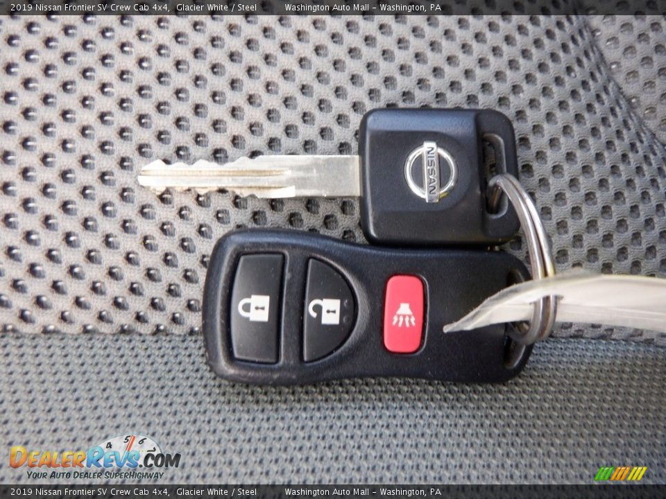 Keys of 2019 Nissan Frontier SV Crew Cab 4x4 Photo #32