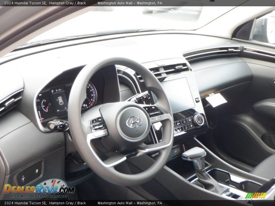 Dashboard of 2024 Hyundai Tucson SE Photo #8