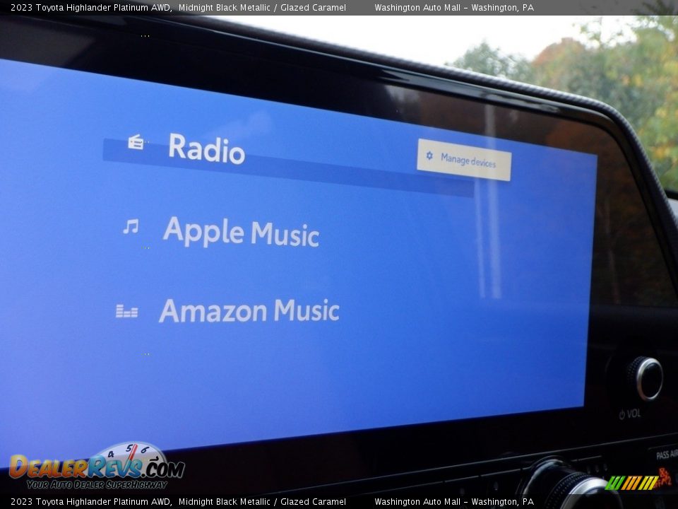 2023 Toyota Highlander Platinum AWD Midnight Black Metallic / Glazed Caramel Photo #21