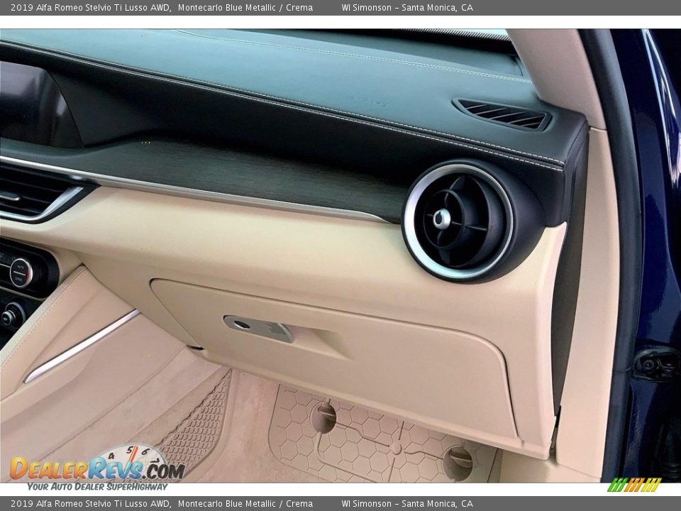 Dashboard of 2019 Alfa Romeo Stelvio Ti Lusso AWD Photo #16