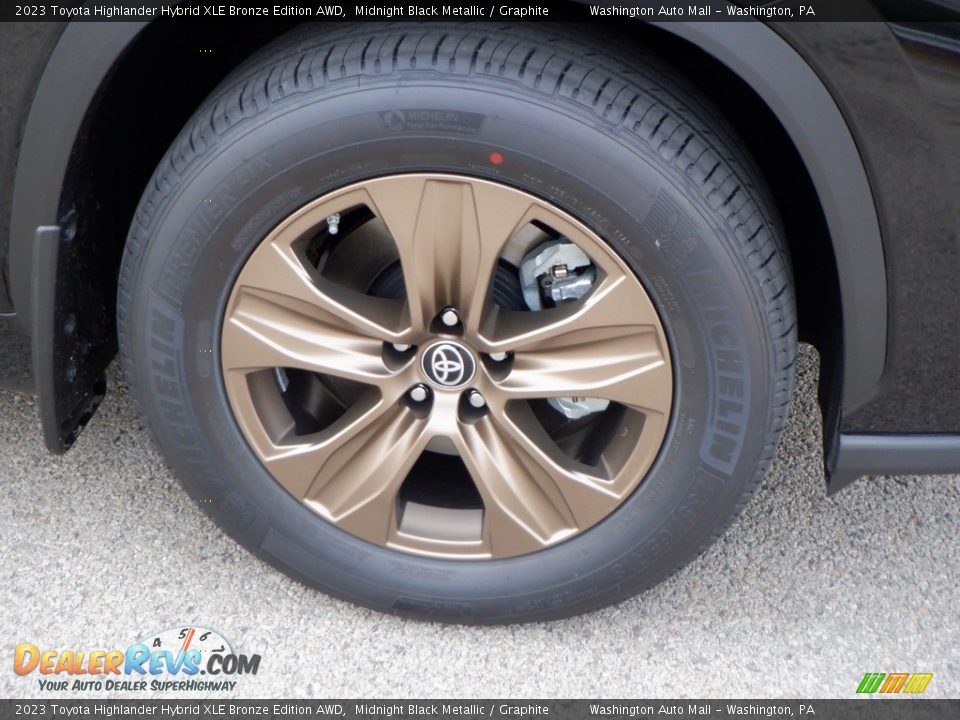 2023 Toyota Highlander Hybrid XLE Bronze Edition AWD Wheel Photo #4