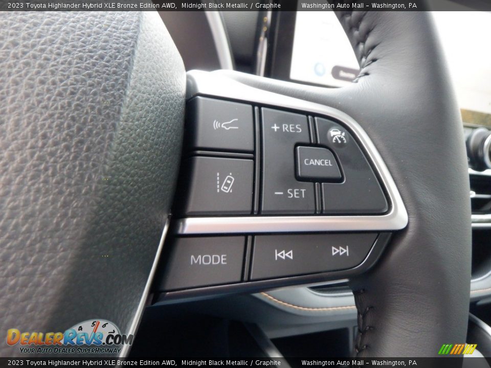 2023 Toyota Highlander Hybrid XLE Bronze Edition AWD Steering Wheel Photo #28