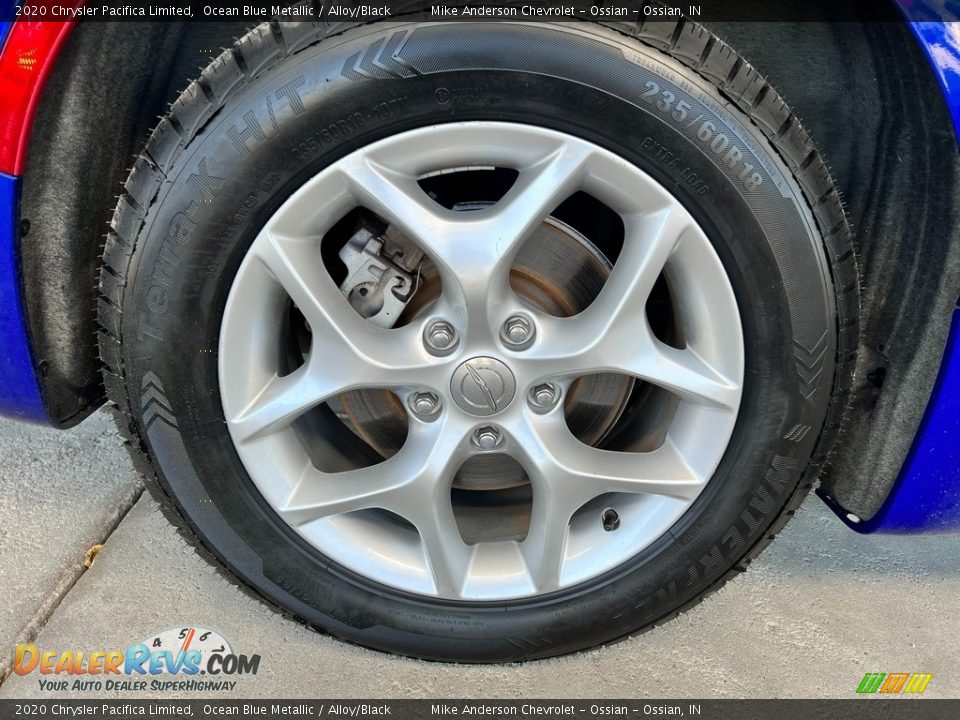 2020 Chrysler Pacifica Limited Wheel Photo #13
