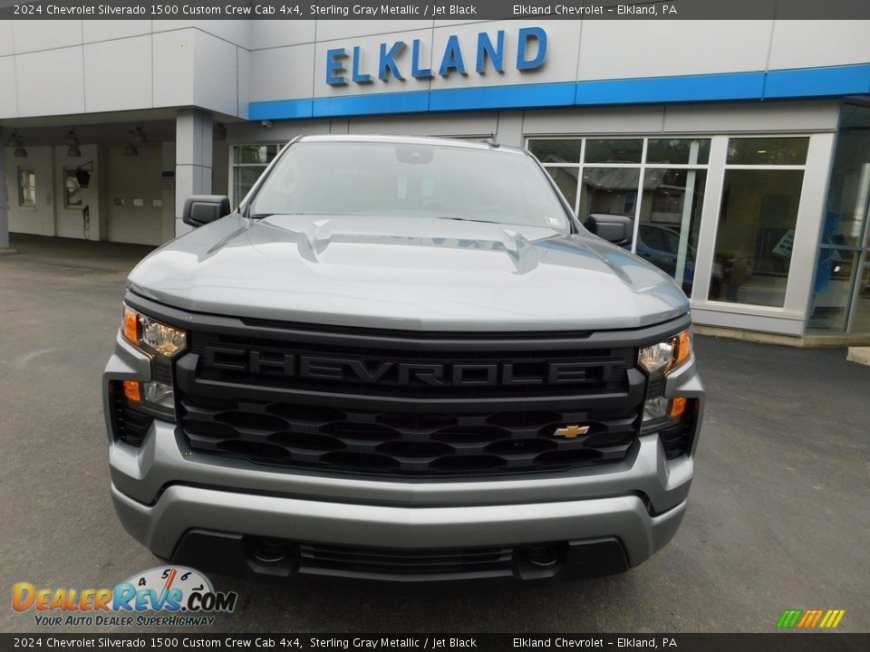 2024 Chevrolet Silverado 1500 Custom Crew Cab 4x4 Sterling Gray Metallic / Jet Black Photo #4