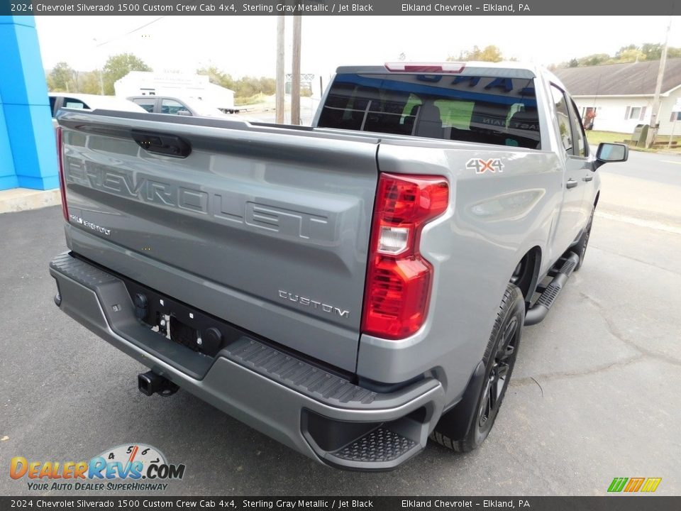 2024 Chevrolet Silverado 1500 Custom Crew Cab 4x4 Sterling Gray Metallic / Jet Black Photo #9