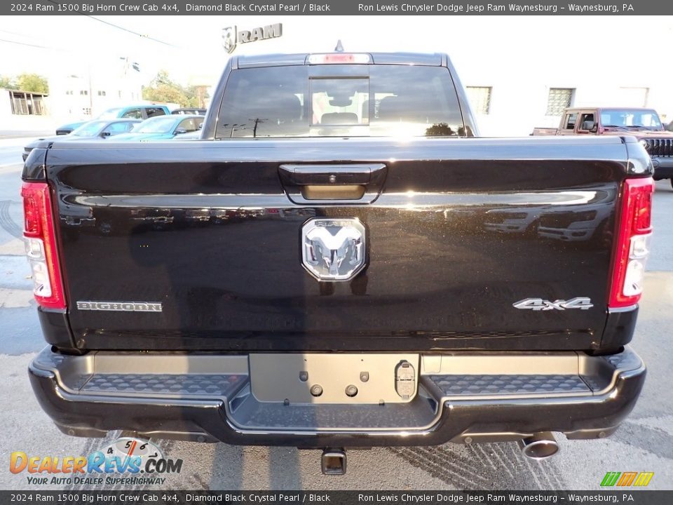 2024 Ram 1500 Big Horn Crew Cab 4x4 Diamond Black Crystal Pearl / Black Photo #4