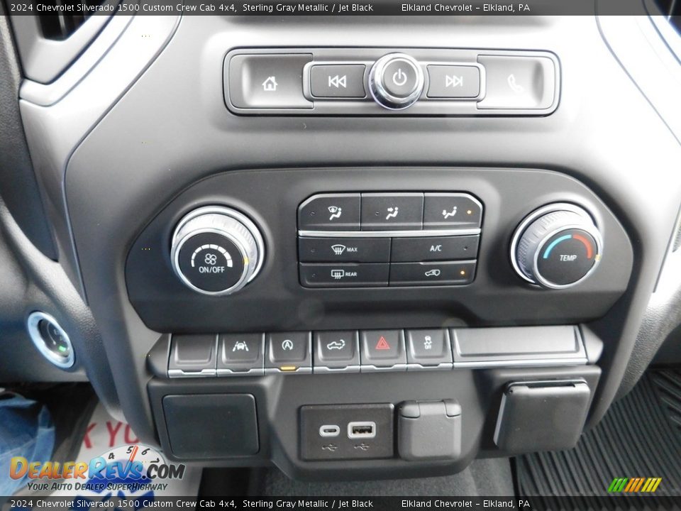 Controls of 2024 Chevrolet Silverado 1500 Custom Crew Cab 4x4 Photo #32