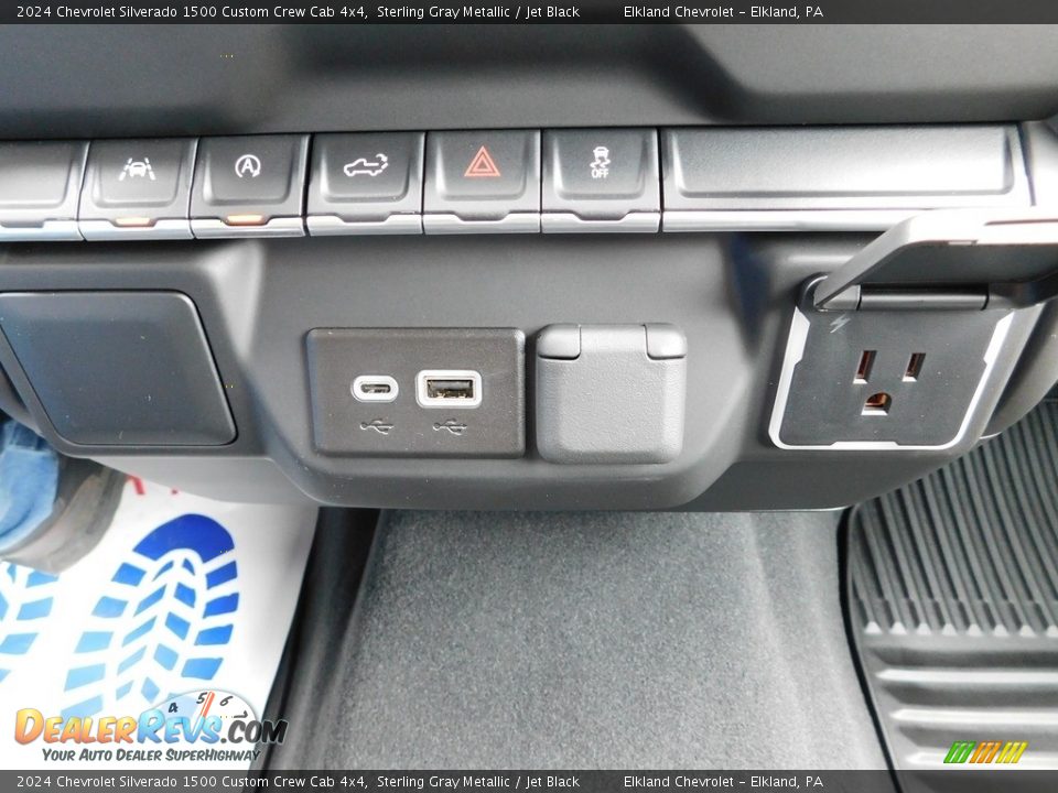 Controls of 2024 Chevrolet Silverado 1500 Custom Crew Cab 4x4 Photo #33
