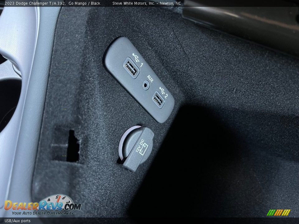 USB/Aux ports - 2023 Dodge Challenger