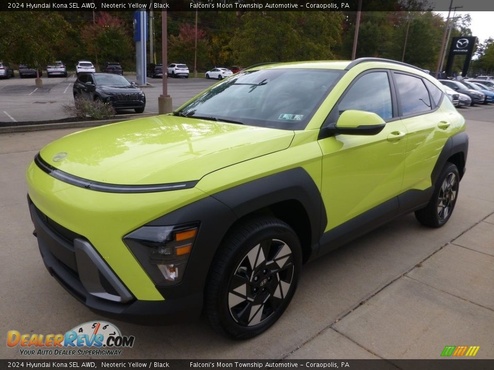 Front 3/4 View of 2024 Hyundai Kona SEL AWD Photo #7