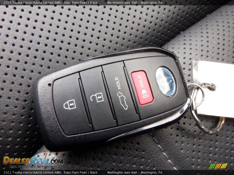 Keys of 2021 Toyota Venza Hybrid Limited AWD Photo #35