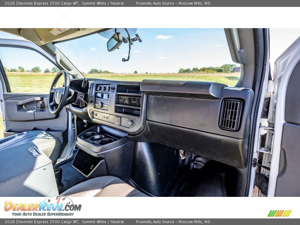 2018 Chevrolet Express 2500 Cargo WT Summit White / Neutral Photo #23
