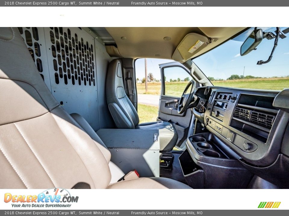 2018 Chevrolet Express 2500 Cargo WT Summit White / Neutral Photo #24