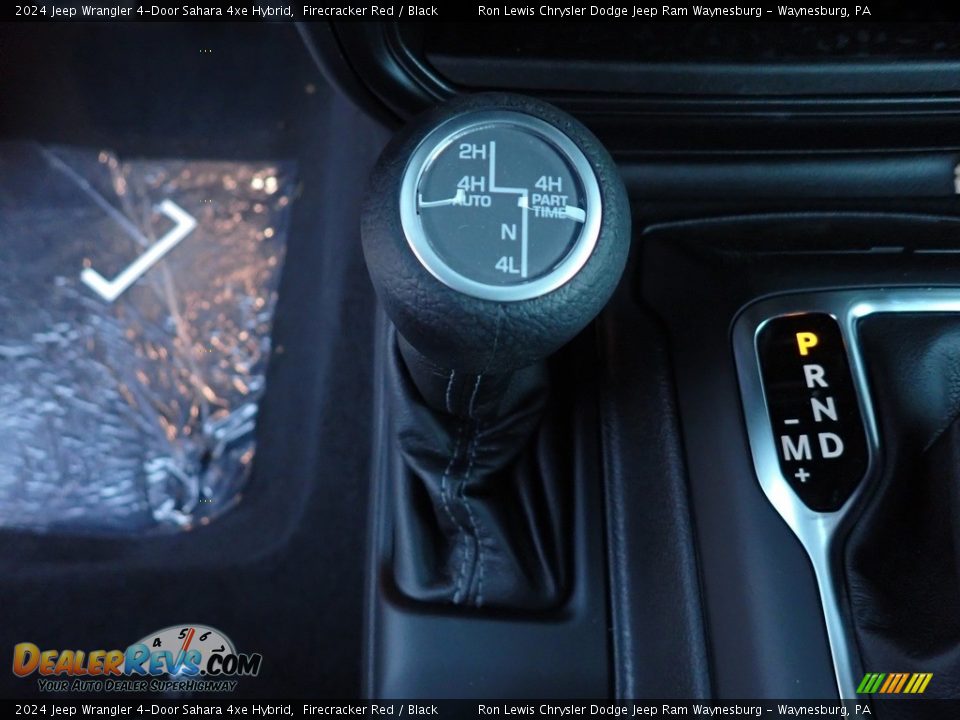 2024 Jeep Wrangler 4-Door Sahara 4xe Hybrid Shifter Photo #16