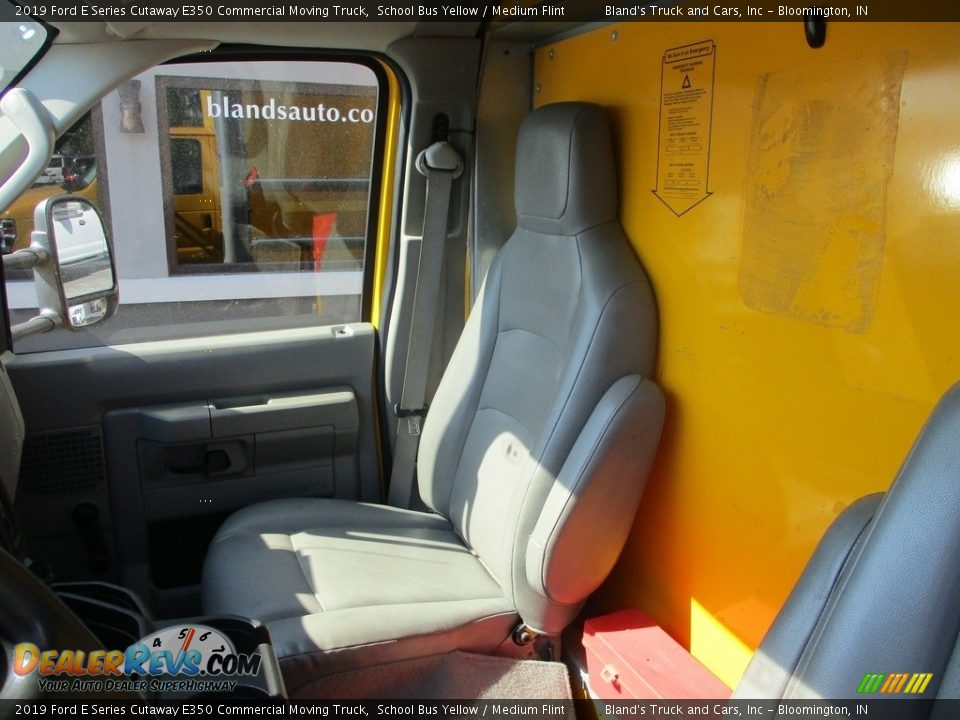 2019 Ford E Series Cutaway E350 Commercial Moving Truck School Bus Yellow / Medium Flint Photo #16