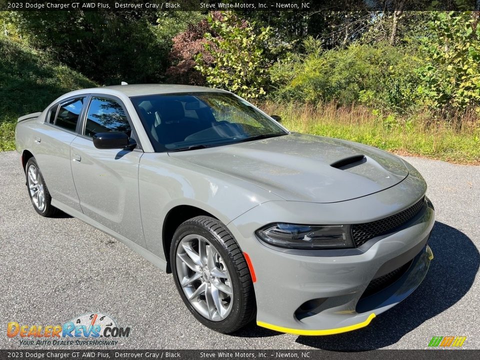 Front 3/4 View of 2023 Dodge Charger GT AWD Plus Photo #4
