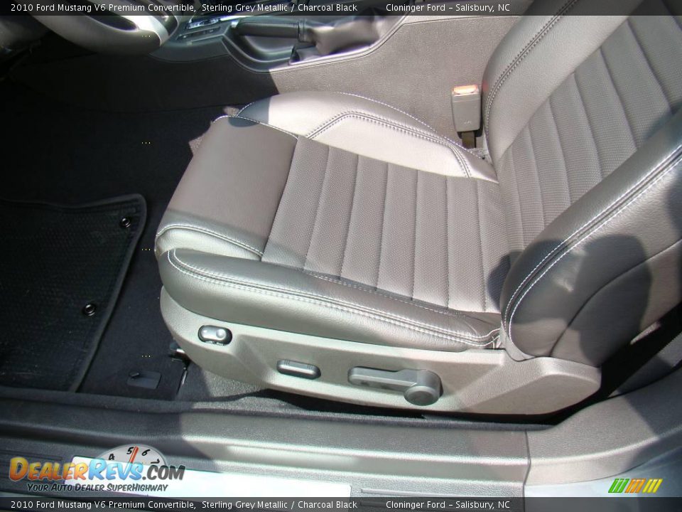 2010 Ford Mustang V6 Premium Convertible Sterling Grey Metallic / Charcoal Black Photo #15