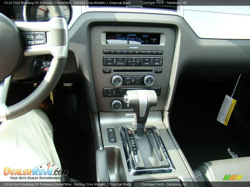 2010 Ford Mustang V6 Premium Convertible Sterling Grey Metallic / Charcoal Black Photo #23