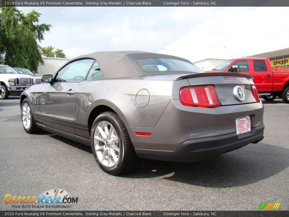 2010 Ford Mustang V6 Premium Convertible Sterling Grey Metallic / Charcoal Black Photo #25